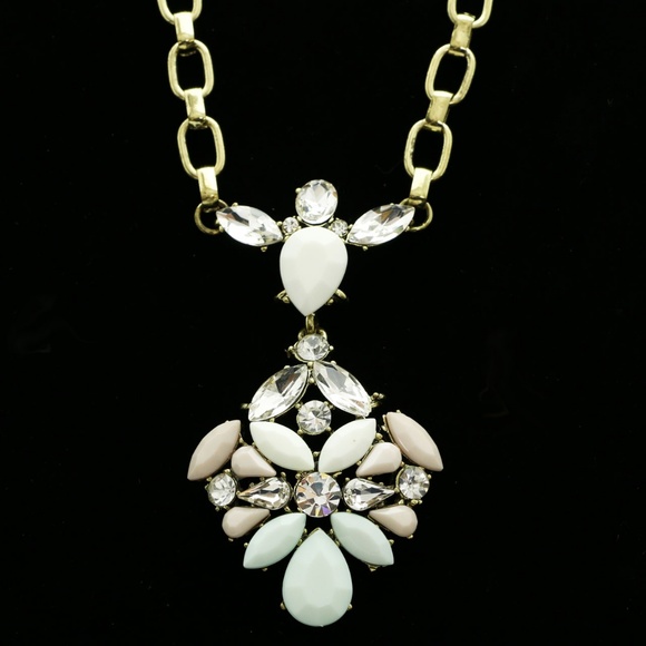 Luxury Crystal Y-Necklace Gold/White NWOT - Picture 2 of 3